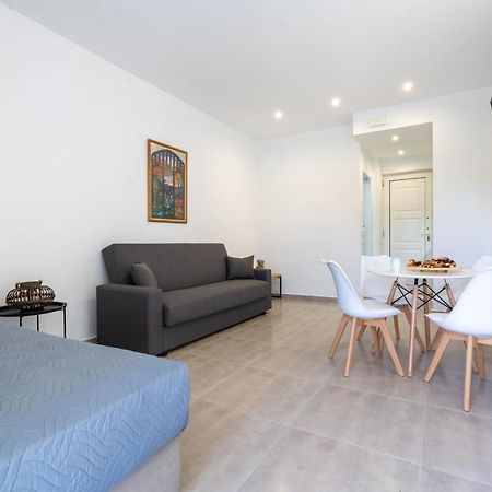 Kalligeom Apartment แอร์ซอนิสซอส ภายนอก รูปภาพ