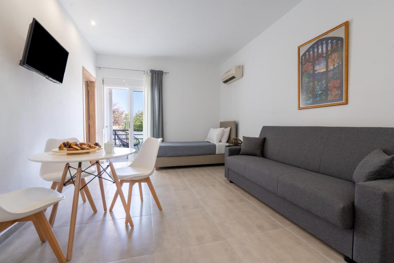 Kalligeom Apartment แอร์ซอนิสซอส ภายนอก รูปภาพ